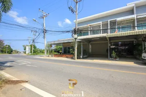 Paknam Pran - 2 Storey Townhouse With Hair Saloon