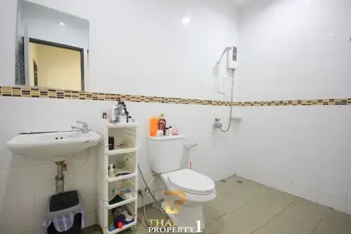 Paknam Pran - 2 Storey Townhouse With Hair Saloon