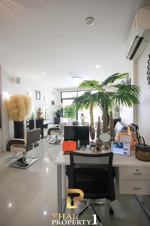 Paknam Pran - 2 Storey Townhouse With Hair Saloon