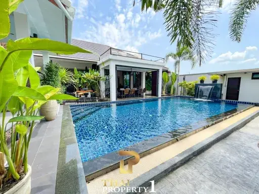 Luxurious Modern 3 Bedroom Pool Villa For Sale In Pranburi Town