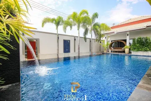 Luxurious Modern 3 Bedroom Pool Villa For Sale In Pranburi Town