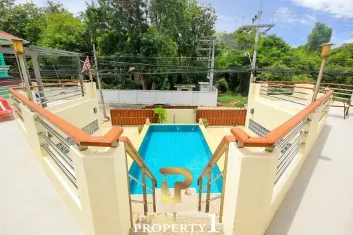 Large 12 Bed Pool Villa / Guest House 1 Minute From Cha Am Beach