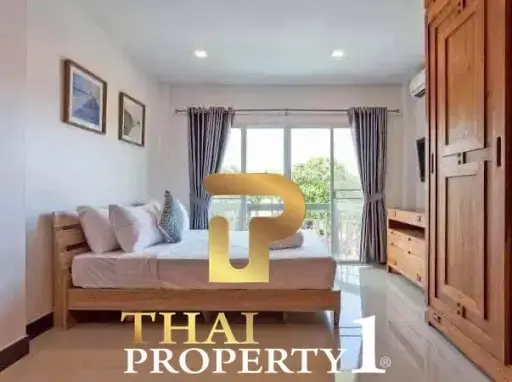 Large 5 Bedroom Pool Villa In Central Jomtien - ONLY 800 Meter To Beach