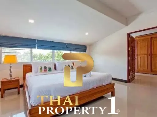 Large 5 Bedroom Pool Villa In Central Jomtien - ONLY 800 Meter To Beach