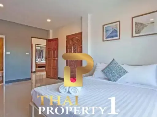 Large 5 Bedroom Pool Villa In Central Jomtien - ONLY 800 Meter To Beach