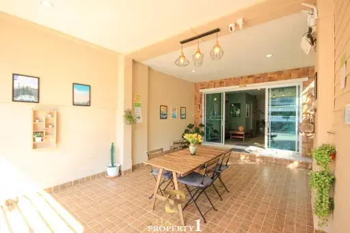 Immaculate Corner 2 Storey Townhouse For Sale - Hua Hin Soi 94