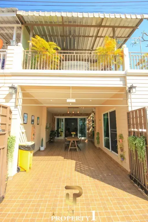 Immaculate Corner 2 Storey Townhouse For Sale - Hua Hin Soi 94