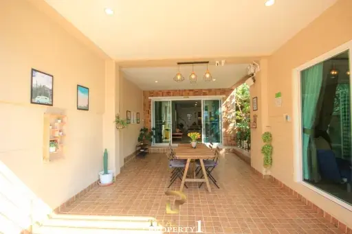 Immaculate Corner 2 Storey Townhouse For Sale - Hua Hin Soi 94