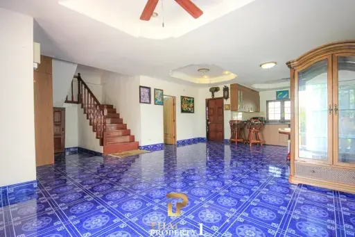 Freestanding 4 Bedroom House On Large Plot - Hua Hin Soi 2