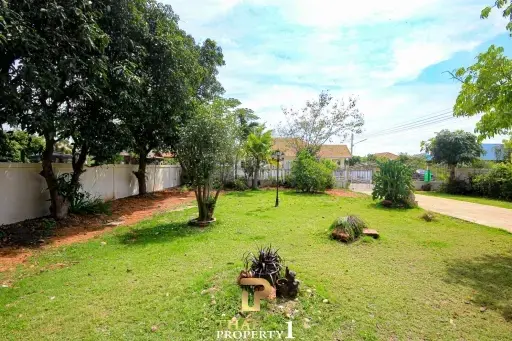 Freestanding 4 Bedroom House On Large Plot - Hua Hin Soi 2