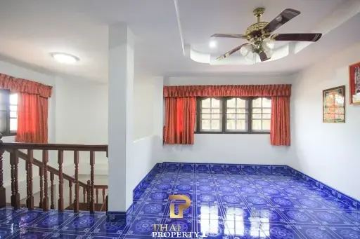 Freestanding 4 Bedroom House On Large Plot - Hua Hin Soi 2