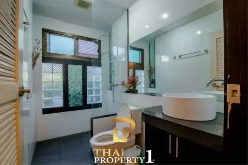 Partly Furnished 3 Bedrooms Pool Villa In Hua Hin Soi 102