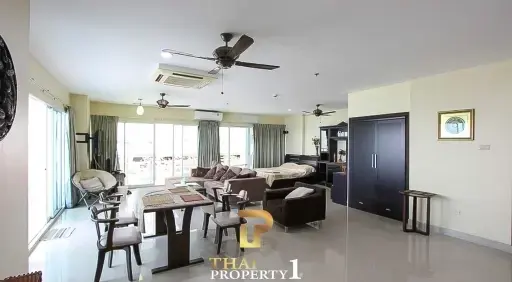 Sea View Condo for Sale at View Talay 6 Pattaya – Foreign Ownership