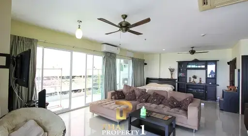 Sea View Condo for Sale at View Talay 6 Pattaya – Foreign Ownership