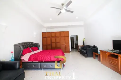 Large Fitted Studio Unit At View Talay Residence 1 - Jomtien