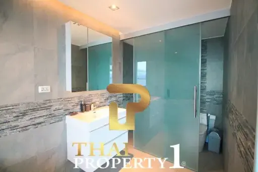 Direct Sea View Corner Unit At Sands Condominium