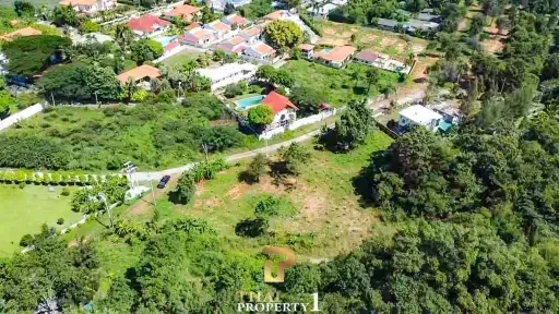 134 sqw. (536 sqm.)  Land For Sale - Soi Hua Hin 144 (Possible To Buy Bigger Plot)