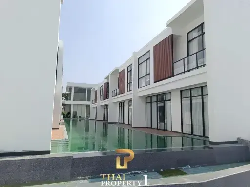 Modern Luxury Townhome - North Pattaya