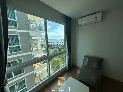 Modern Beachfront Condo 3 Bedrooms at Whale Marina Condominium - Na Jomtien