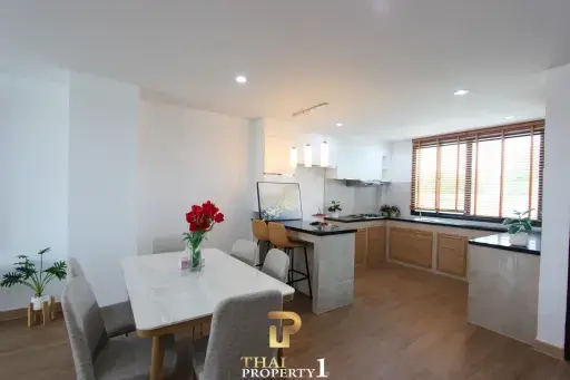 Special Price 4.39 M Pool Villa Townhouse for Sale in Bangsaray Sattahip