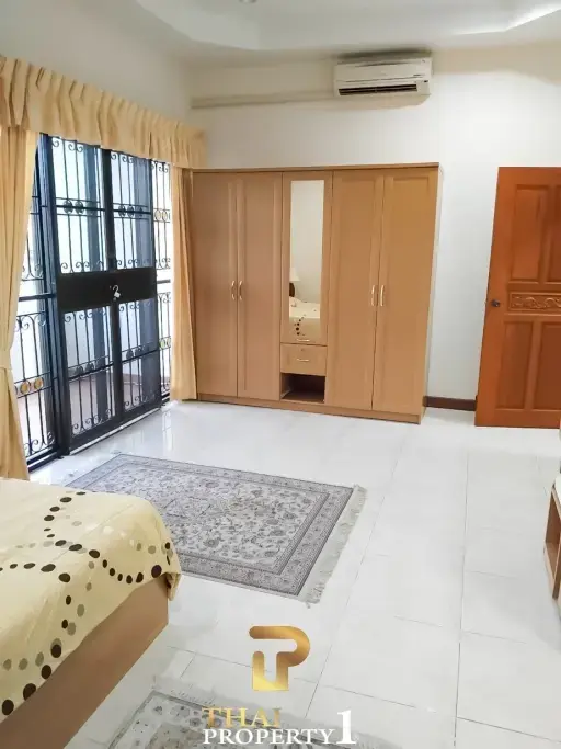 Pattaya Townhouse for Sale with Tenant Contract - Royal Green Park Village