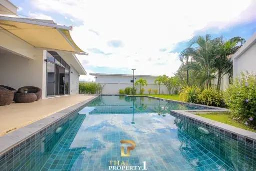 3 Bedroom Pool Villa At Moda Residences Tempo