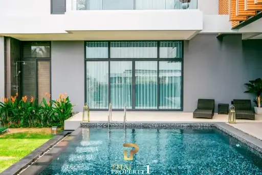 Luxurious Two-Story Pool Villa for Sale in Pattaya - The Prospect Villa Pattaya