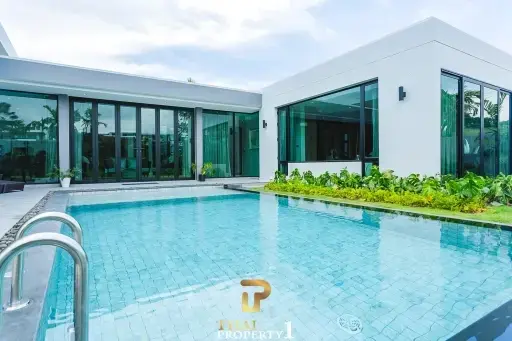 Modern Tropical Single-Story Pool Villa for Sale in Pattaya - The Prospect Villa Pattaya