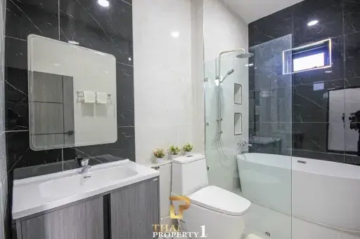 Central 3 Bed Pool Villa - Hua Hin Soi 102