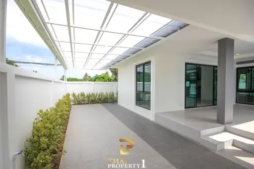 Charming New Modern 3 Bed Pool Villa - Cha Am