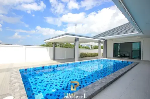 Charming New Modern 3 Bed Pool Villa - Cha Am