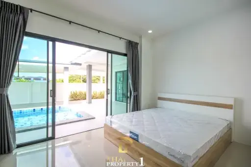 Charming New Modern 3 Bed Pool Villa - Cha Am