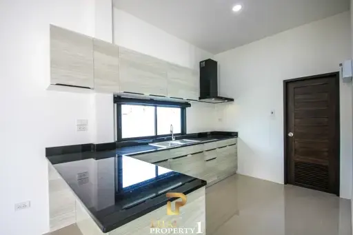 Charming New Modern 3 Bed Pool Villa - Cha Am