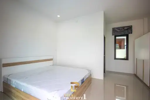 Charming New Modern 3 Bed Pool Villa - Cha Am