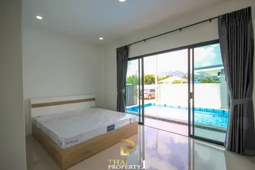 Charming New Modern 3 Bed Pool Villa - Cha Am