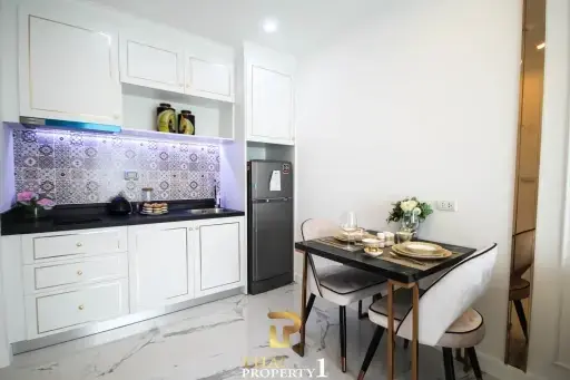 High Floor 1 Bedroom Condo for Sale in Jomtien at The Empire Tower Pattaya - Special Price 3.39M THB