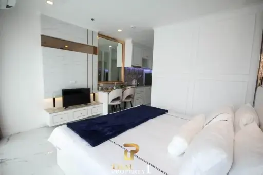 Studio Condo for Sale in Jomtien at The Empire Tower Pattaya - Special Price 2.19M THB