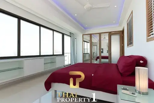 3-Bedroom Penthouse with Panoramic Sea Views - Foreign Ownership in Pratumnak Pattaya Thepthip Mansion