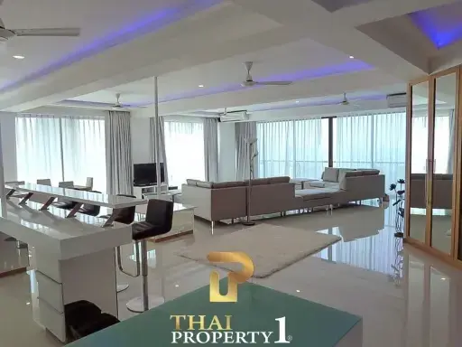 3-Bedroom Penthouse with Panoramic Sea Views - Foreign Ownership in Pratumnak Pattaya Thepthip Mansion