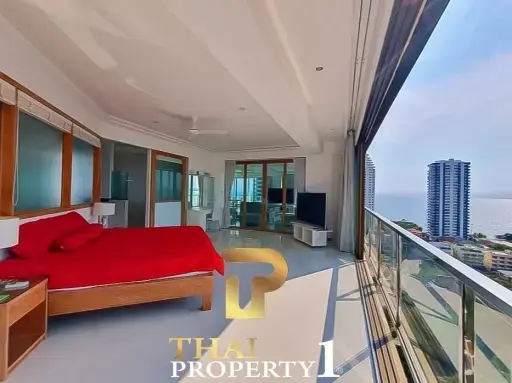 3-Bedroom Penthouse with Panoramic Sea Views - Foreign Ownership in Pratumnak Pattaya Thepthip Mansion