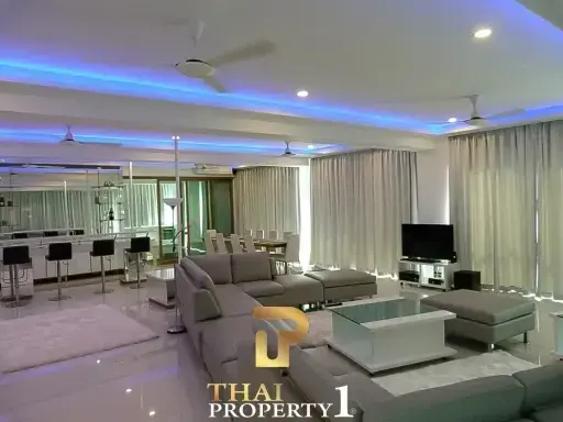 3-Bedroom Penthouse with Panoramic Sea Views - Foreign Ownership in Pratumnak Pattaya Thepthip Mansion