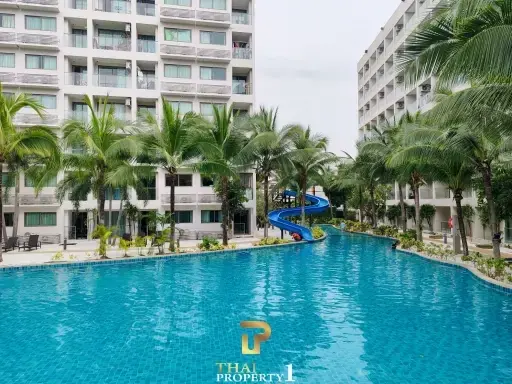 Studio Condo for Sale in Jomtien – Laguna Beach Resort 3 The Maldives