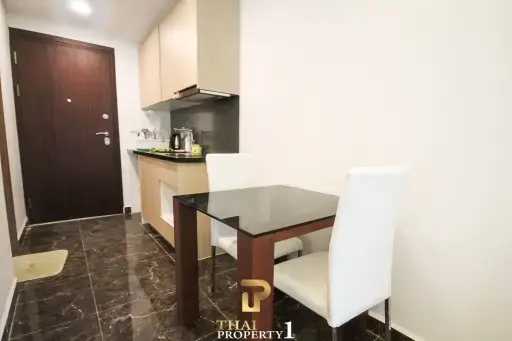 Studio Condo for Sale in Jomtien – Laguna Beach Resort 3 The Maldives