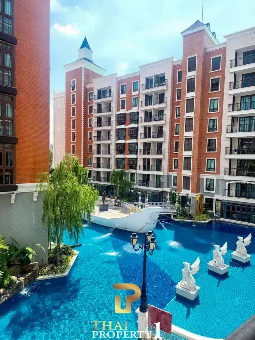 Pool View 1 Bedroom Condo for Sale in Jomtien - Espana Condo Resort Pattaya