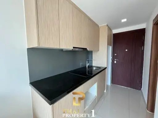 2 Bedroom Condo for Sale in Jomtien – Laguna Beach Resort 3 The Maldives