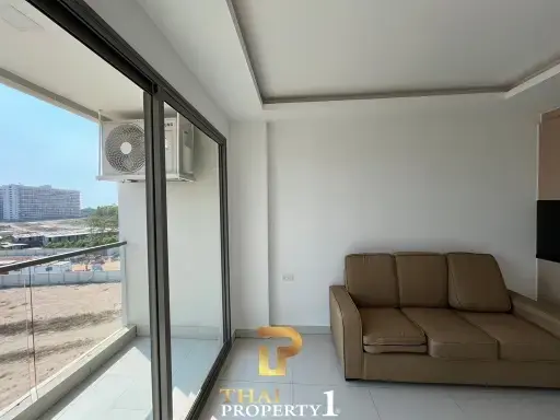 2 Bedroom Condo for Sale in Jomtien – Laguna Beach Resort 3 The Maldives