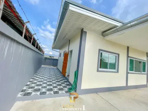 House For sale 2 bedroom 100 m² with land 328 m² , Pattaya