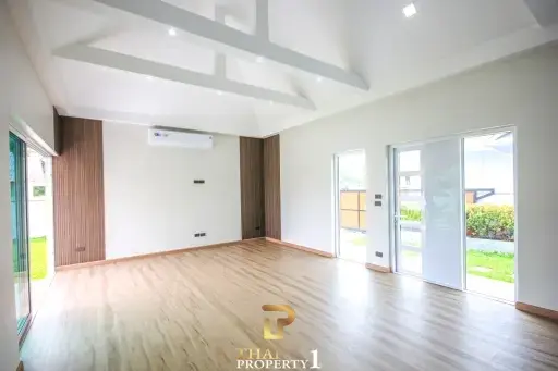 Freestanding Nicely Renovated 3 Bedroom House On Hua Hin Soi 70