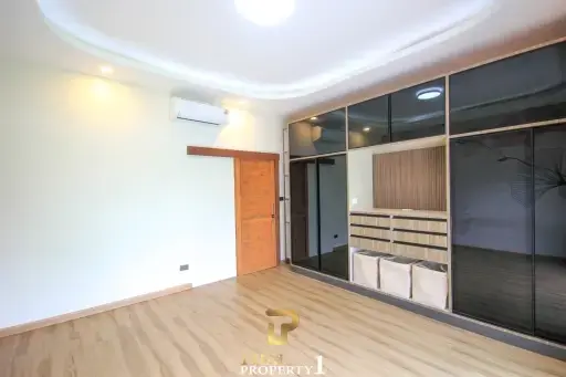 Freestanding Nicely Renovated 3 Bedroom House On Hua Hin Soi 70