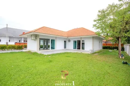 Freestanding Nicely Renovated 3 Bedroom House On Hua Hin Soi 70